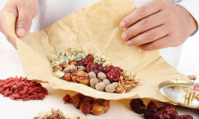 Đông y chữa tràn dịch khớp cổ chân chậm nhưng chắc