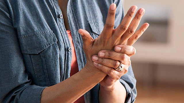 Viêm khớp phản ứng xảy ra ở nhiều vị trí khác nhau