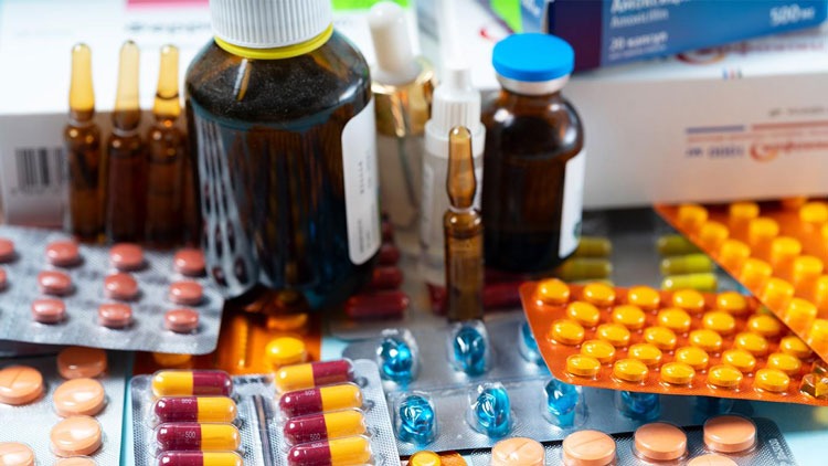  NSAIDs, Corticosteroids hay Biologics là các thuốc thường được sử dụng để điều trị viêm khớp dạng thấp