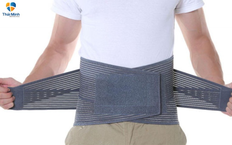  Cách sử dụng đai lưng cột sống