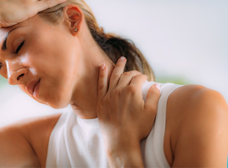  Chứng trật cổ không quá nguy hiểm nếu được phát hiện và điều trị kịp thời
