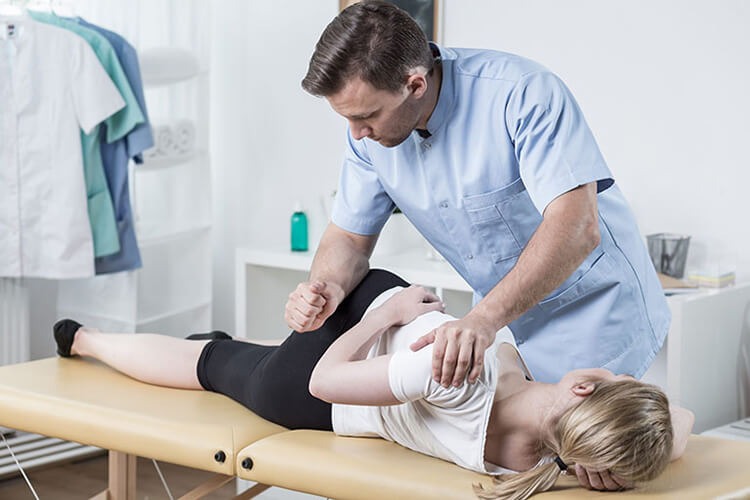  Người bệnh nên chủ động thăm khám bác sĩ để được chẩn đoán và điều trị kịp thời