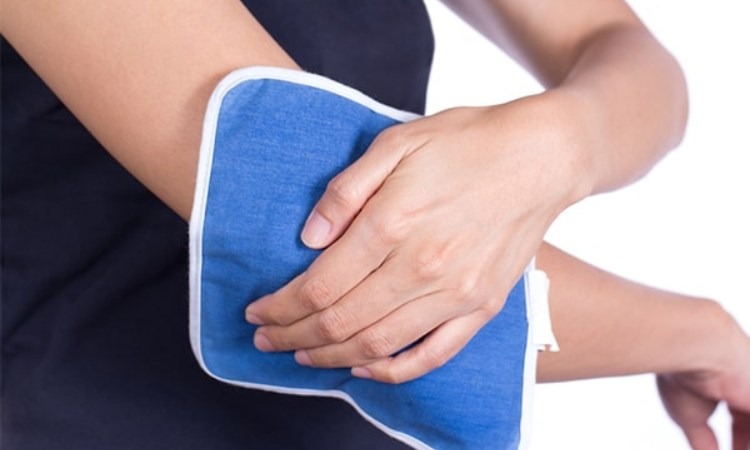  Chườm nóng giúp cải thiện triệu chứng hiệu quả