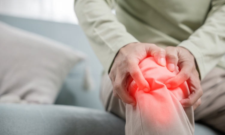  Khớp gối bị lỏng là bệnh lý thường gặp ở người cao tuổi