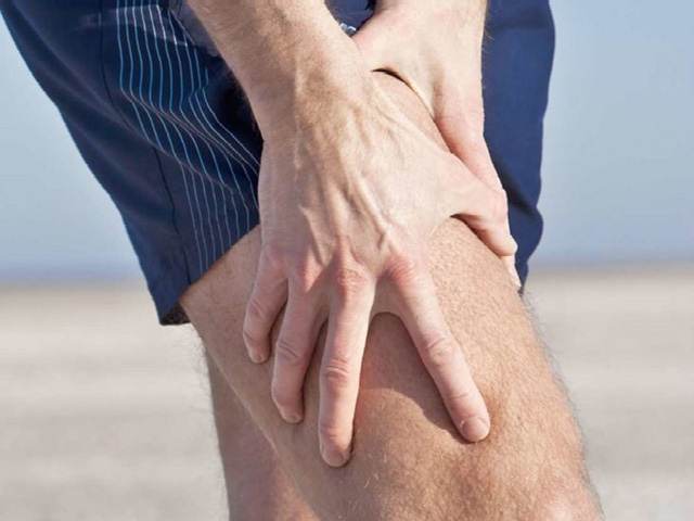 Căng cơ đùi là bệnh gì? Nguyên nhân, triệu chứng và cách điều trị